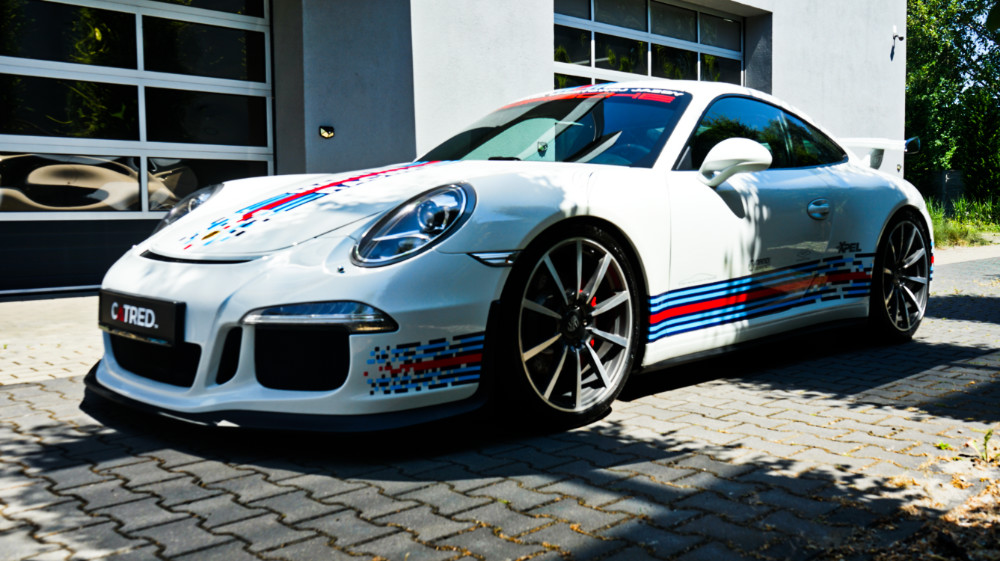 porsche 911 gt3 oklejone tuningowo